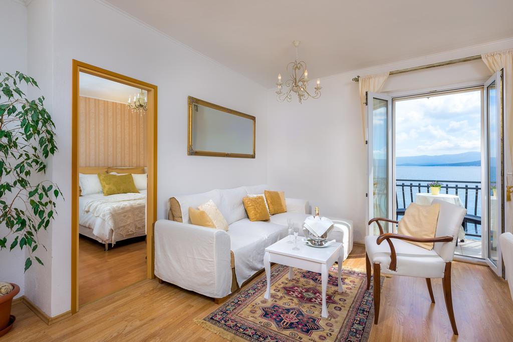 Apartments Santo Bol Room photo