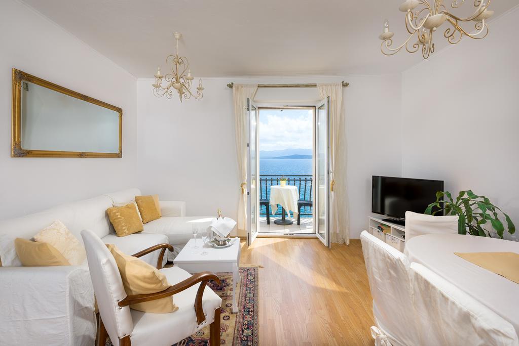 Apartments Santo Bol Room photo
